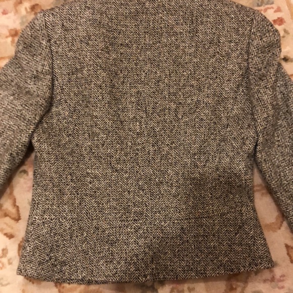 Tahari jacket - Picture 5 of 5